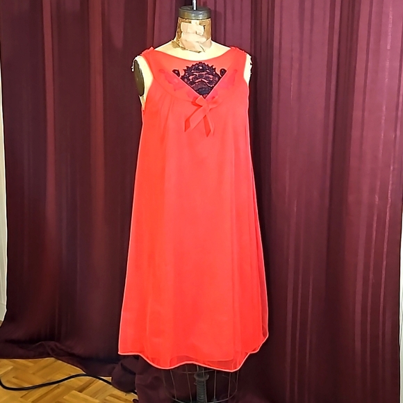 VINTAGE NIGHTIE, CHEMISE A LA 1960 - Picture 2 of 10